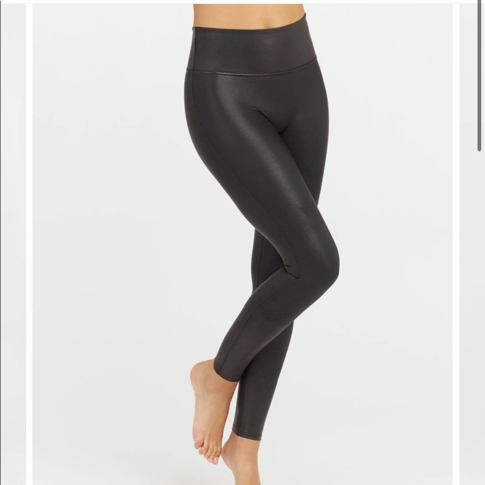 SPANX Faux Leather Stretch Glossy Leggings Black Size PETITE Large